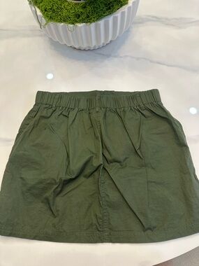 Aritzia Olive Green Elastic-Waist Cotton Skirt